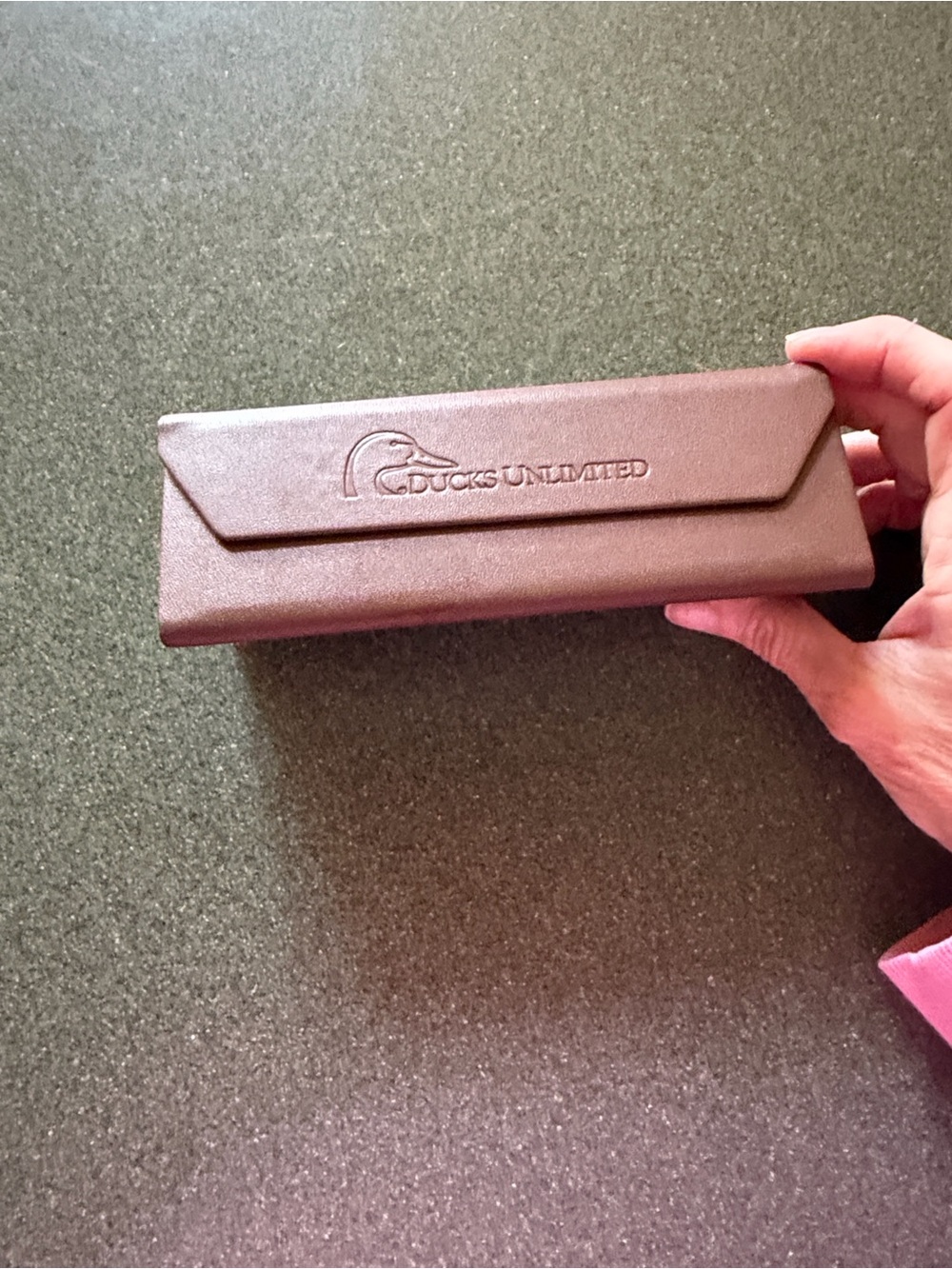 Ducks Unlimited magnetic Folding Brown Eyewear Holder
